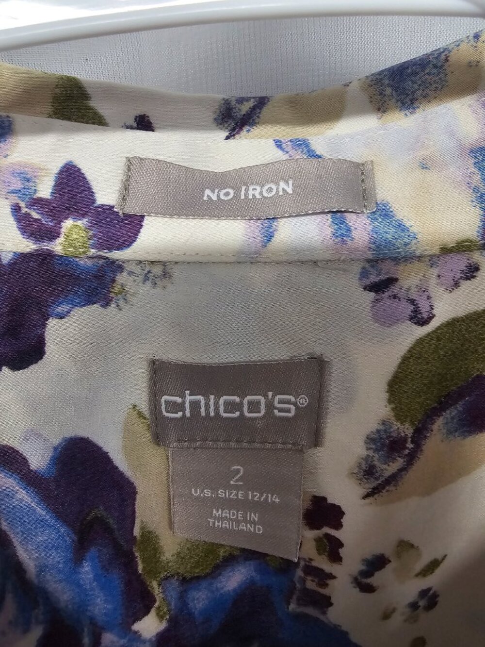 Chico's Blouse Ivory Purple Floral Button Up Cottage Boho Casual NO Iron 2 (L) - Picture 6 of 9